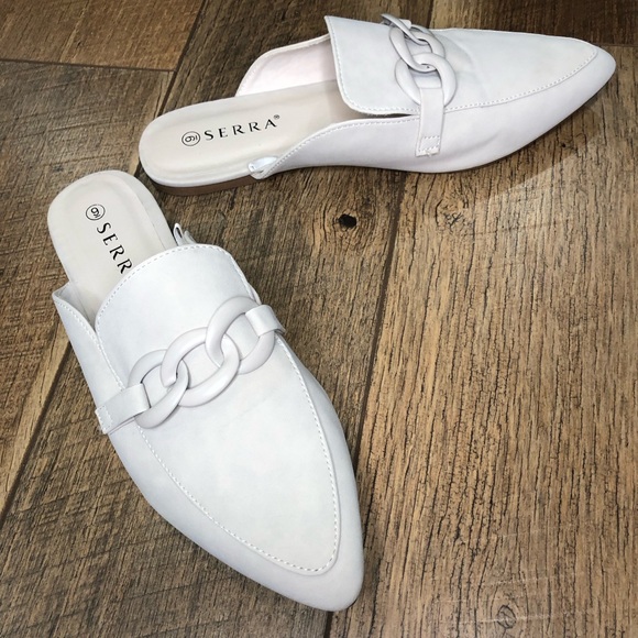 Serra Shoes - Serra Suede White Slip On Mule With Metal Chain Size 9